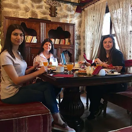 Angora Inn